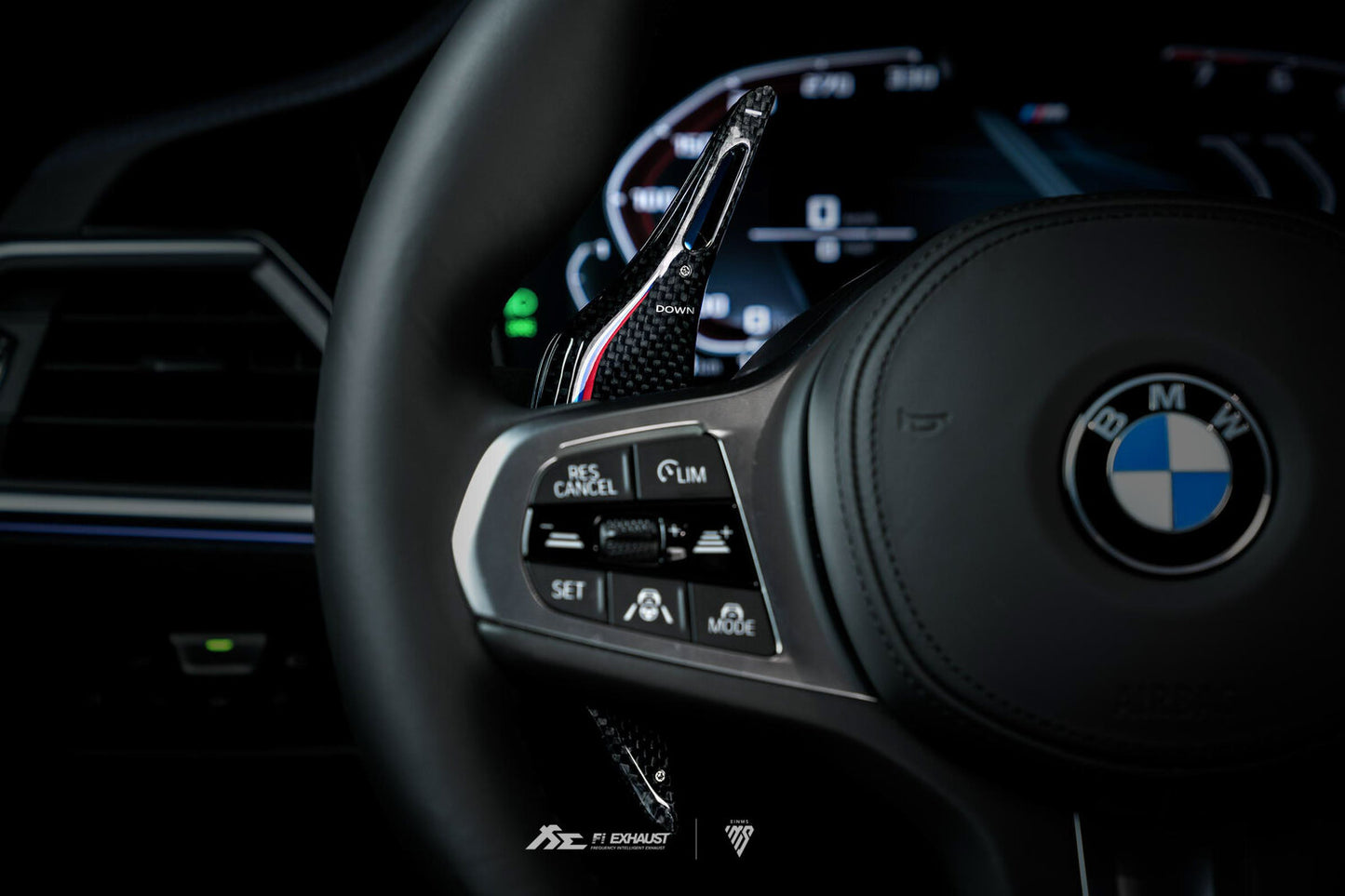 BMW G系列 1K格紋碳纖維 經典M三色線